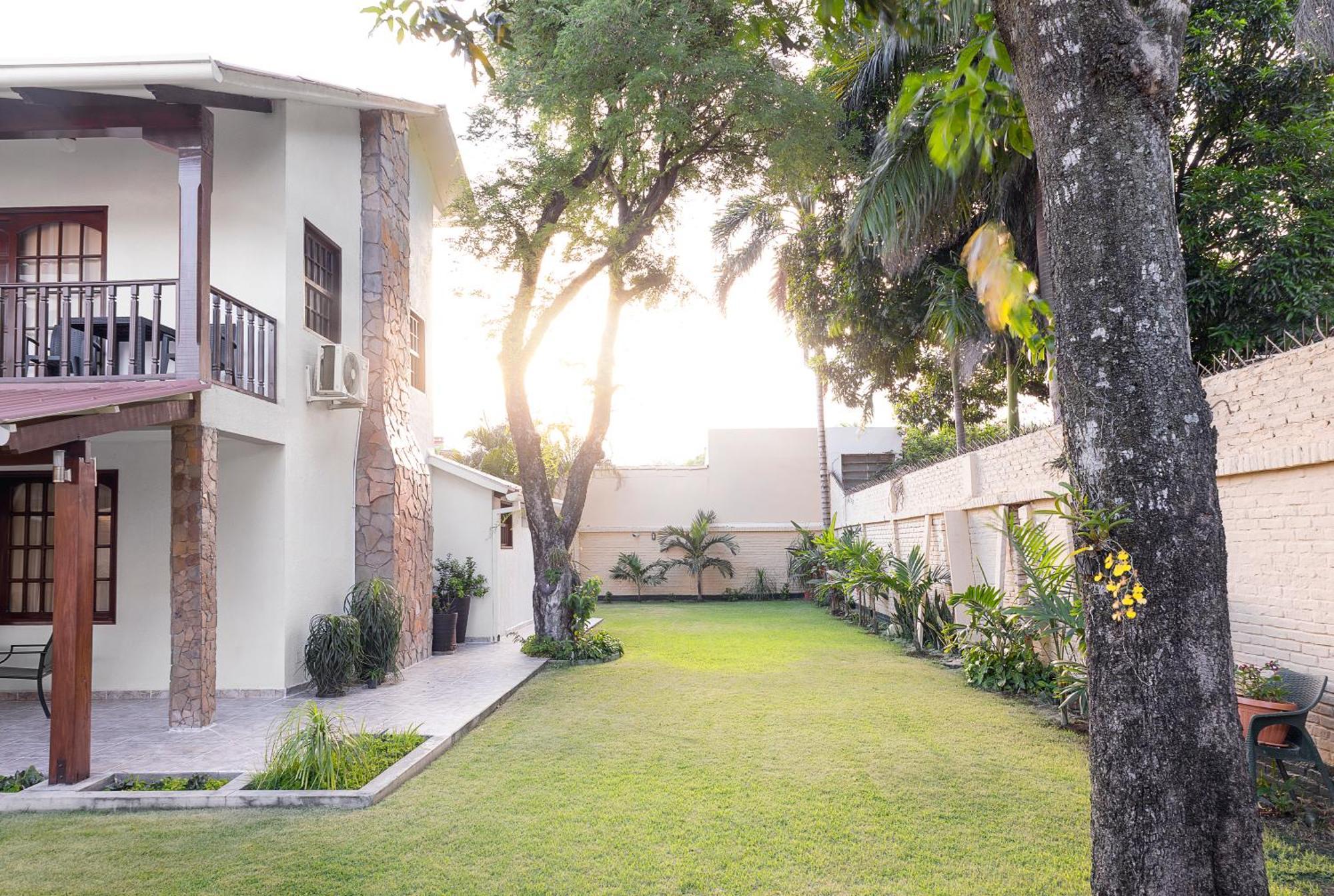 Hotel By Armonía Santa Cruz Santa Cruz de La Sierra Exterior foto
